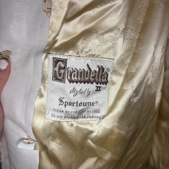 Vintage Grandella Sportowne Cream Faux Fur Coat Size 10 - Picture 8 of 11